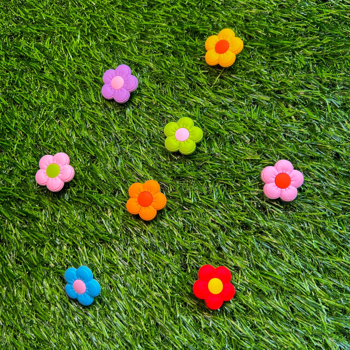Bright Daisy Flower Shoe Charm Set (8 pieces) Daisie Boutique