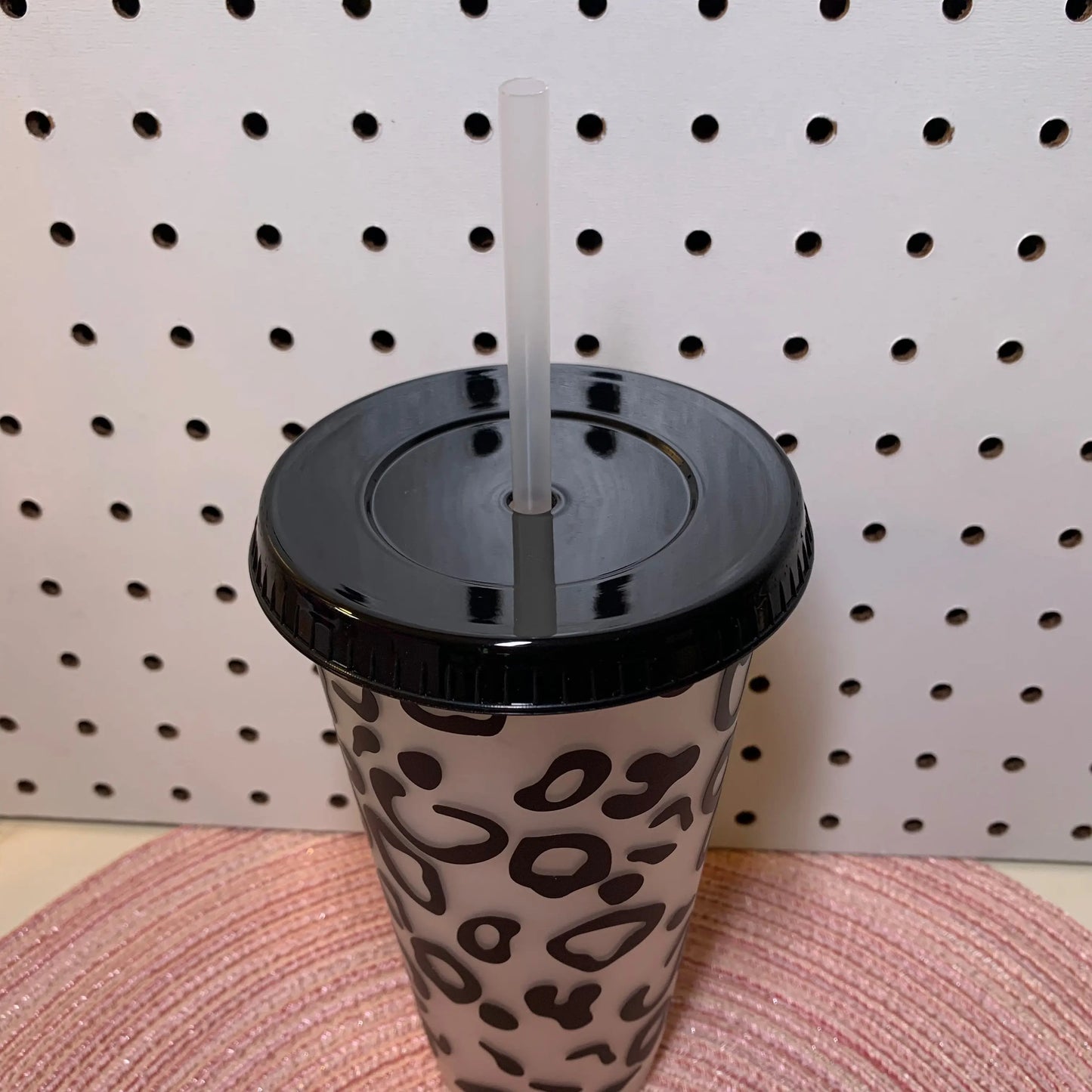 Leopard 24 oz. Venti Cold Cup - Daisie Boutique