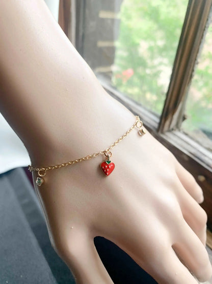 Strawberri Bracelet Daisie