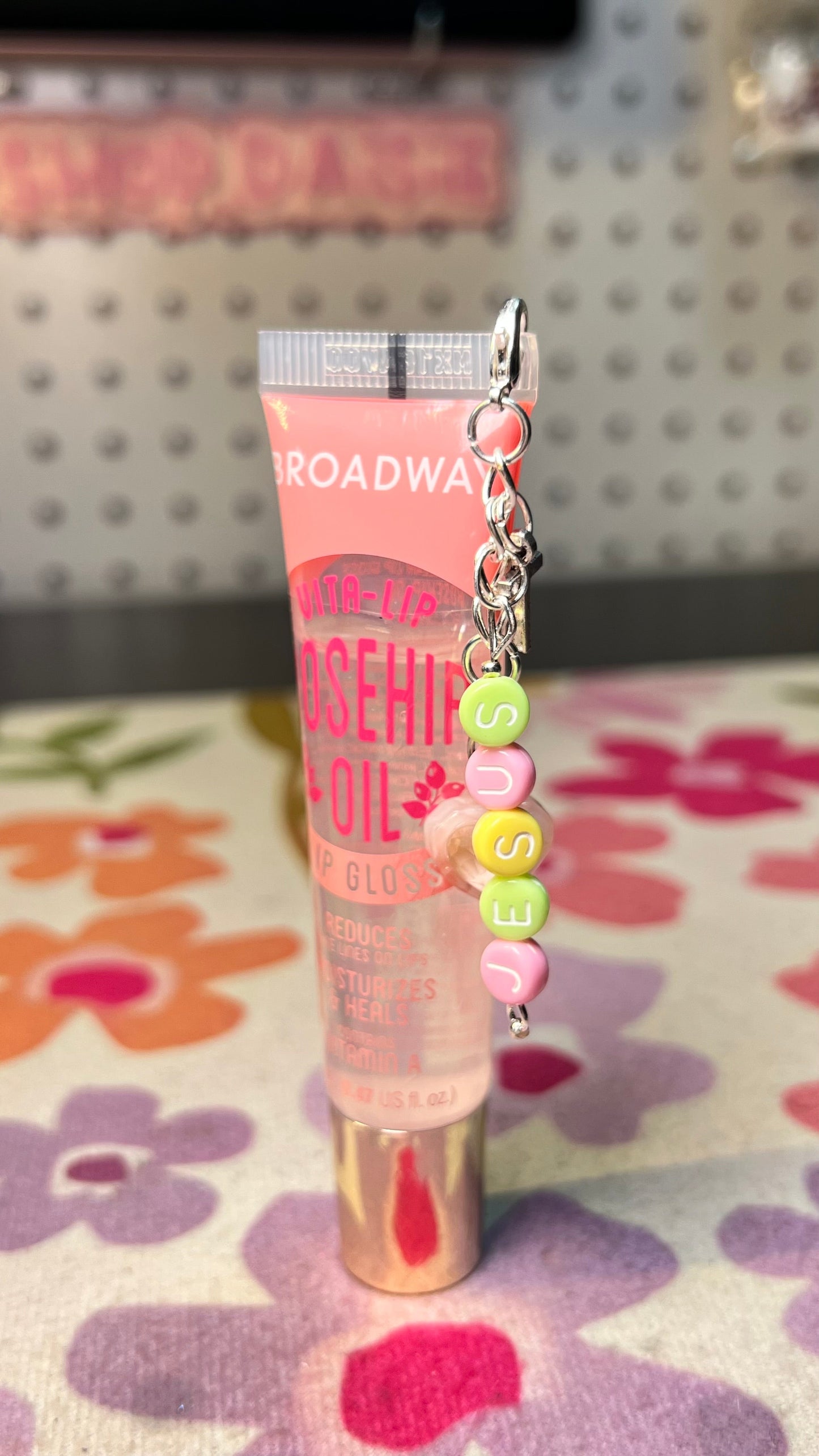 Cutie Lipgloss and Charm Chain – Detachable & Reusable Lip Gloss Holder with Mini Clasp (gloss included) Daisie Boutique