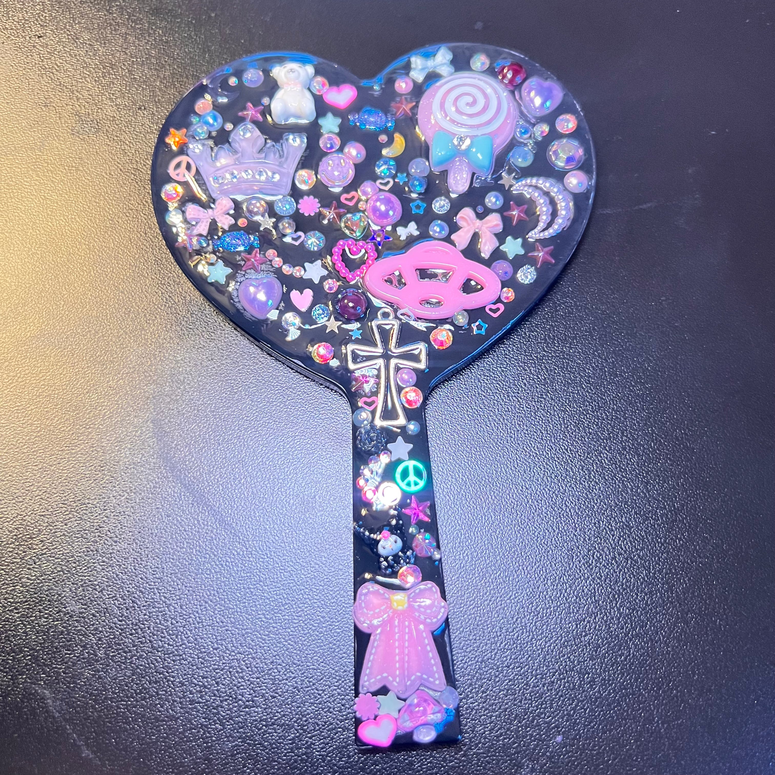 Junk Charm Mirror - Heart Shaped Handheld Beauty Mirror Daisie Boutique