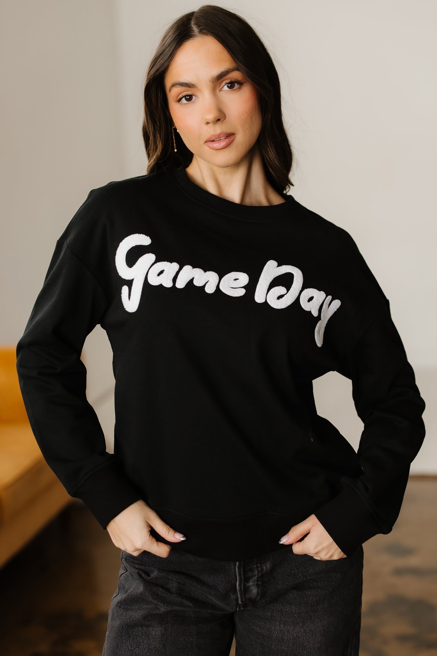 Chenille Game Day Graphic Sweatshirt - Black Dear-Lover Dropshipping