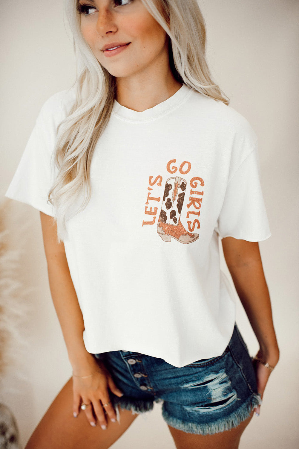 Cowboy Hat & Boots Graphic Tee - White Daisie Boutique