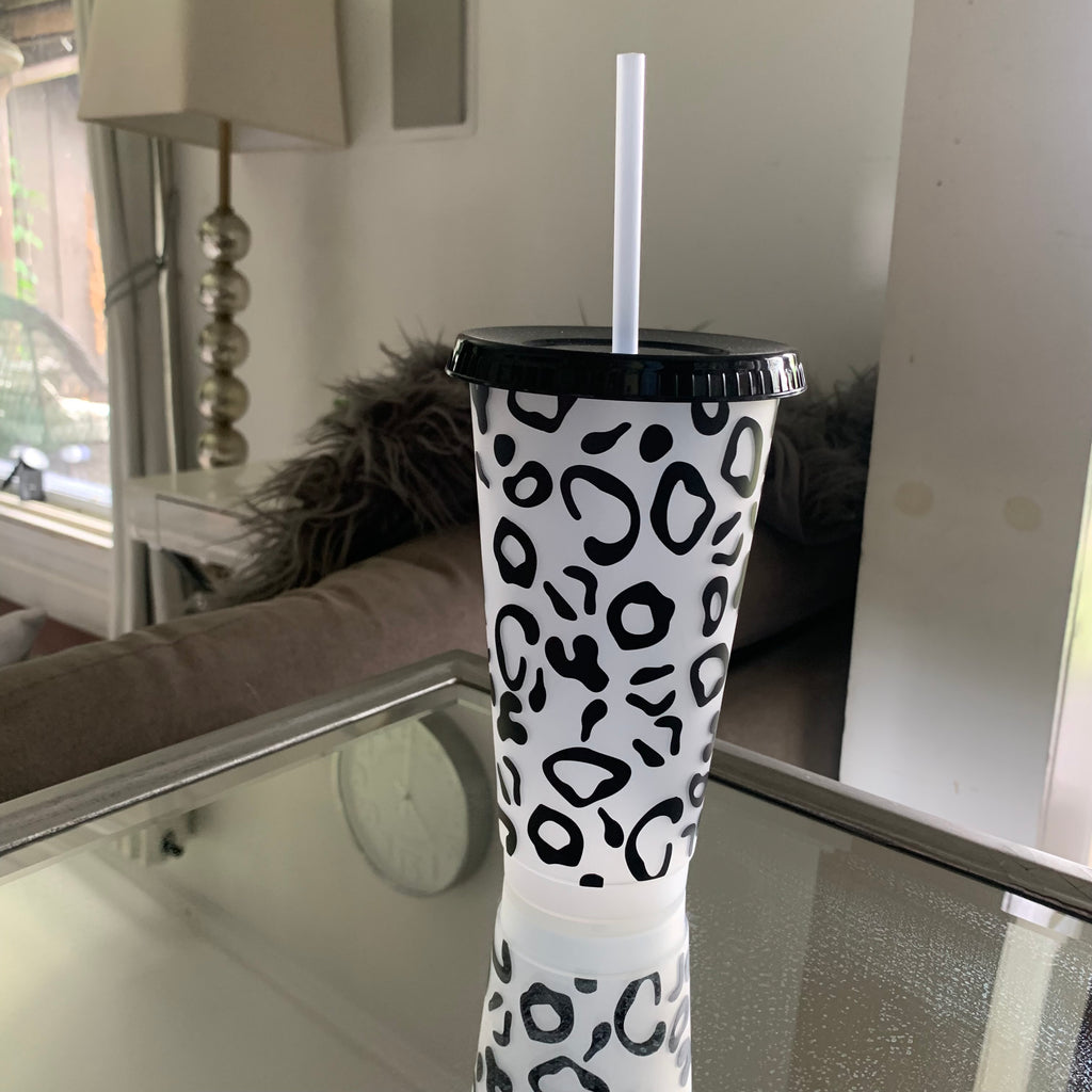 Leopard 24 oz. Venti Cold Cup Daisie