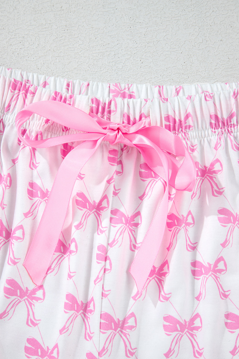 Bowknot Printed Short Sleeve and Ruffled Shorts Pajama Set - Pink