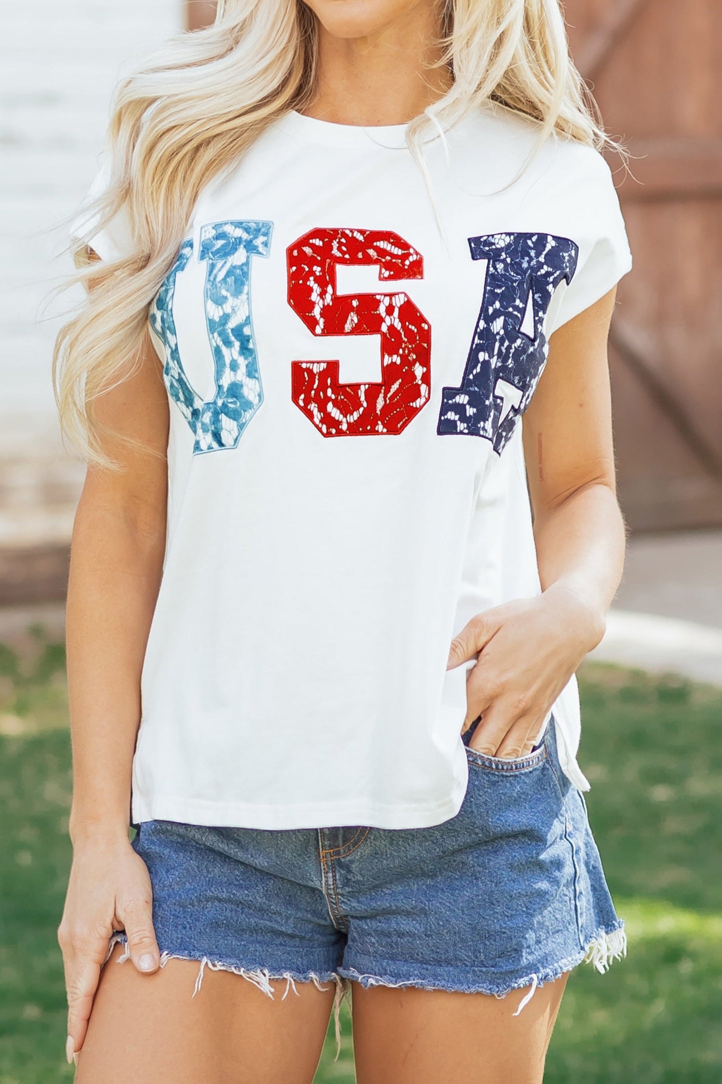 Daisie Boutique USA Graphic Comfy Tee REGULAR - Tops