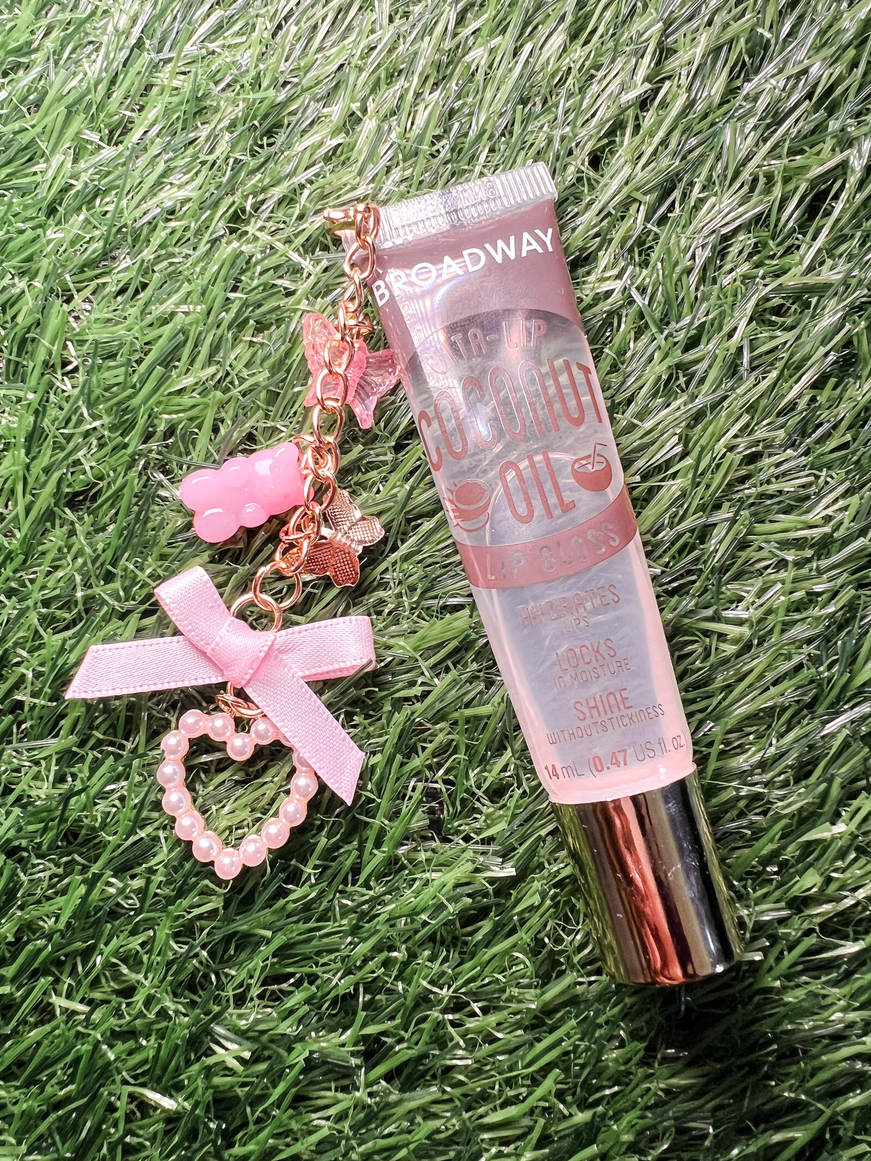 Cutie Lipgloss Charm Chain – Detachable & Reusable Lip Gloss Holder with Mini Clasp Daisie Boutique