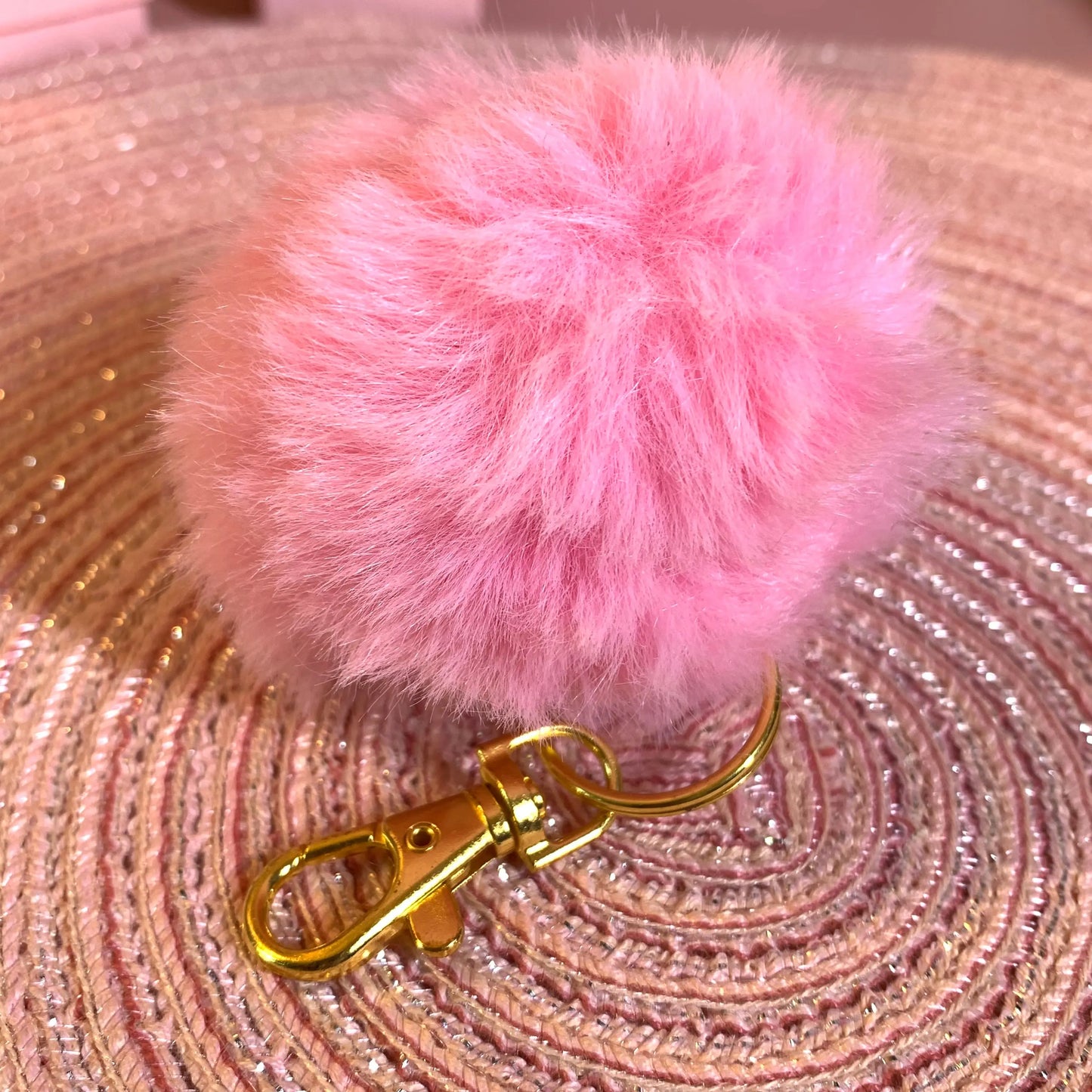 Fluff Keychain - Daisie Boutique