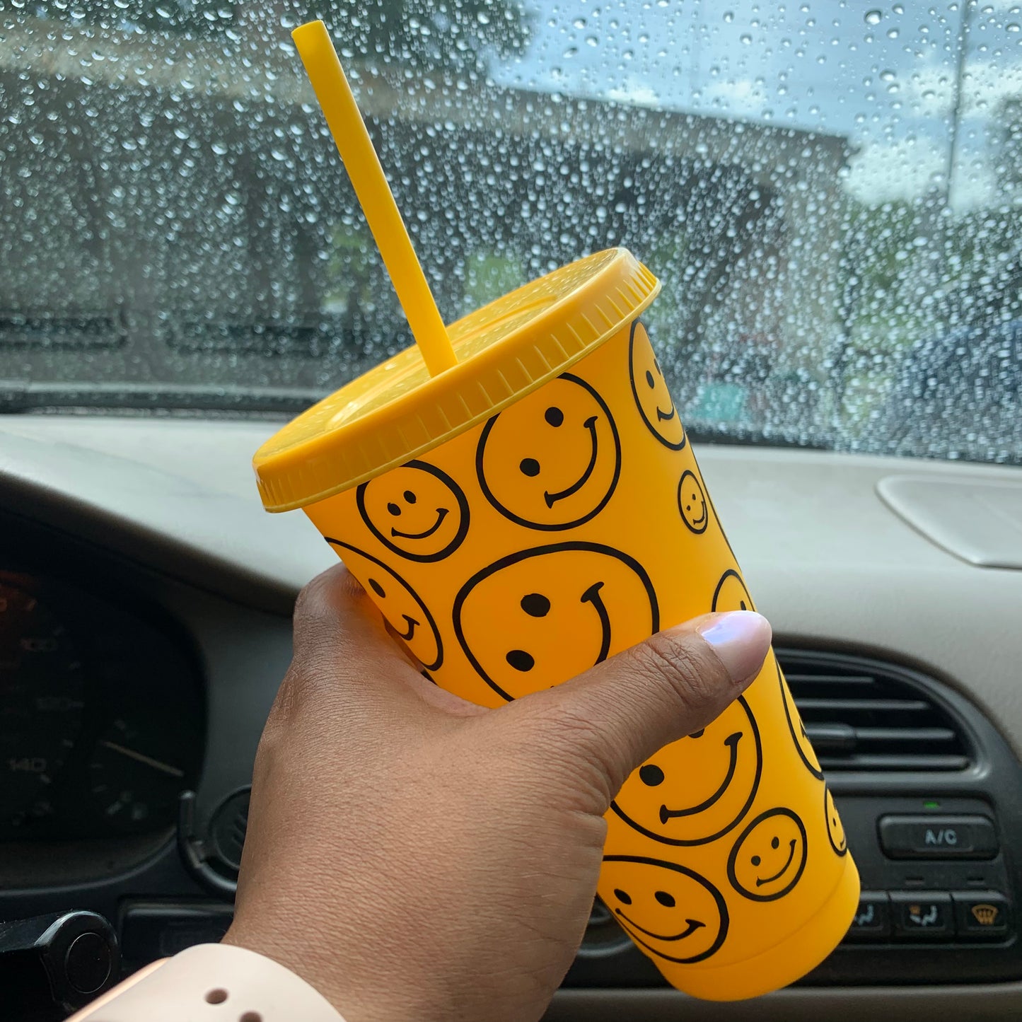 Smiley 24 Oz. Cold Cup Daisie Boutique