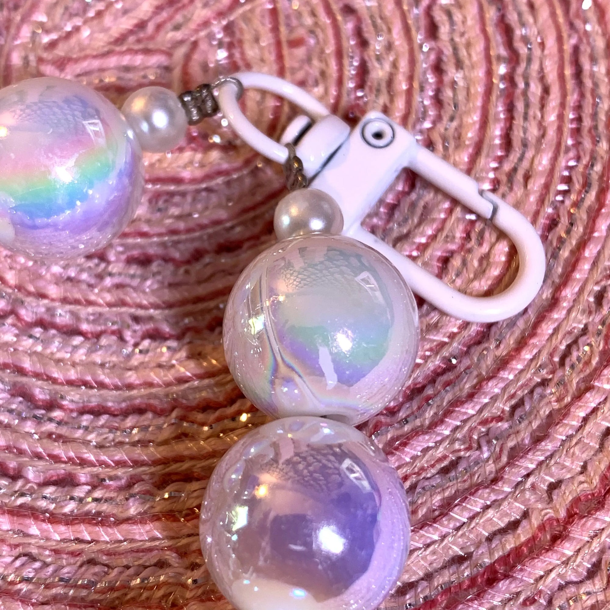 Coquette Pearlescent Key Chain - Daisie Boutique