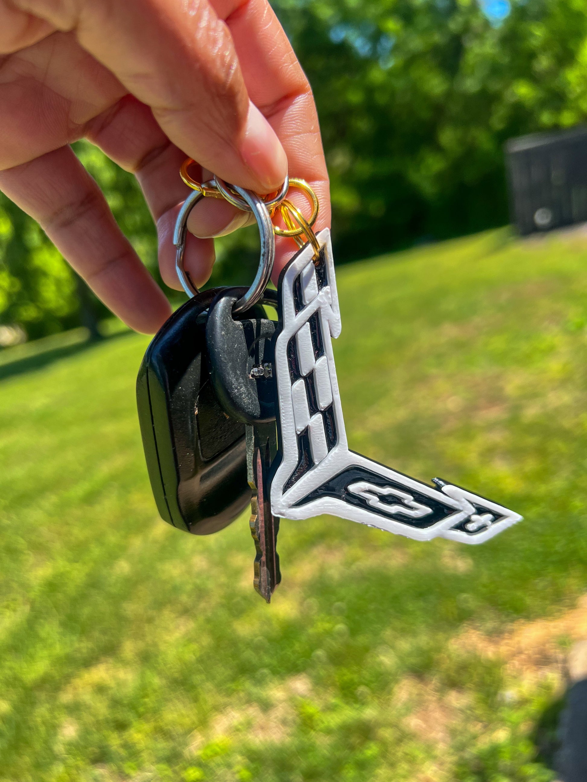 Daisie Boutique Vette Emblem Keychain | Black & White Corvette Symbol Key Chain | Gold Clasp | Car Enthusiast Gift | Vette Owner Accessories ACCESSORIES - OTHER