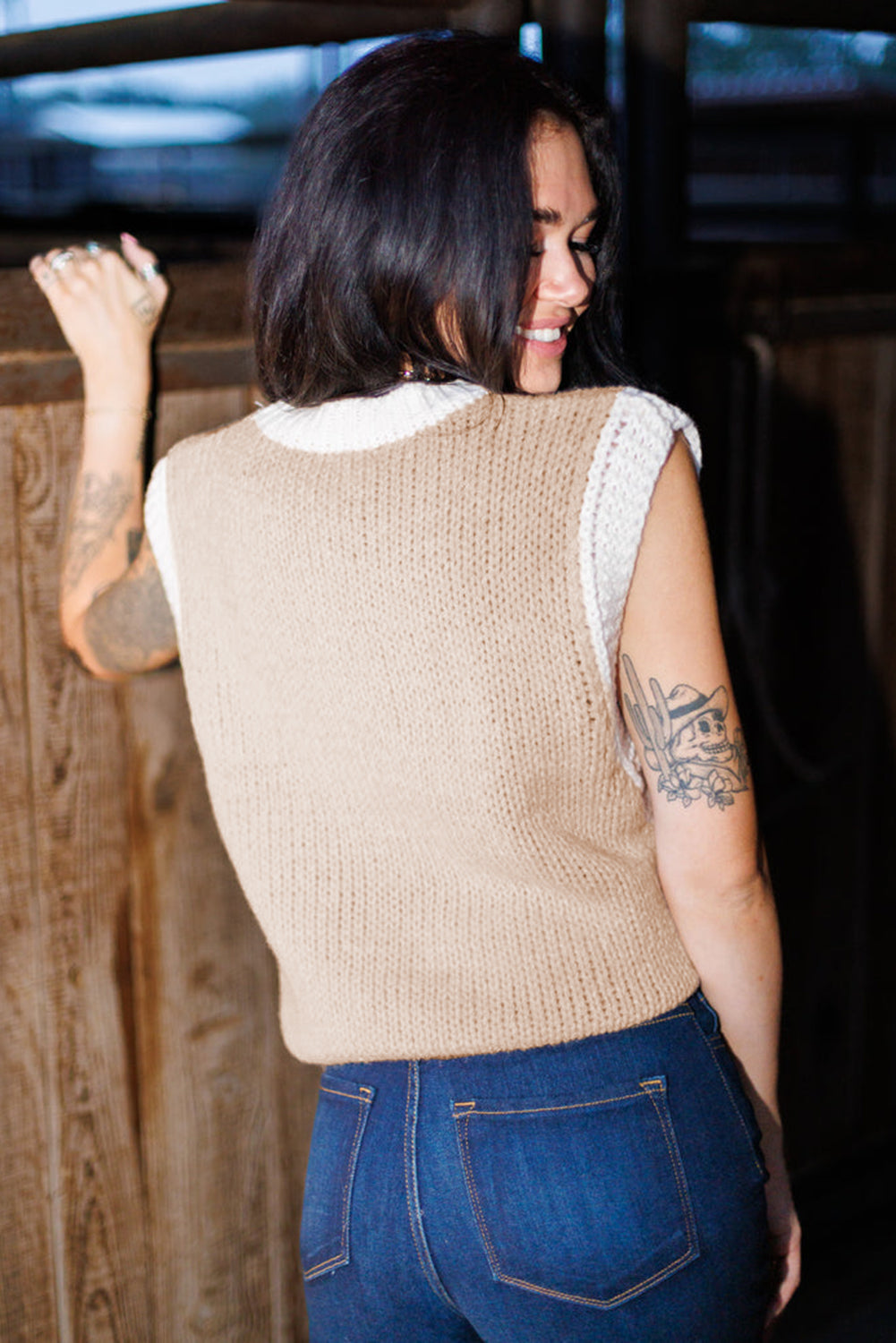 Woven Horseshoe Sweater Vest Daisie Boutique