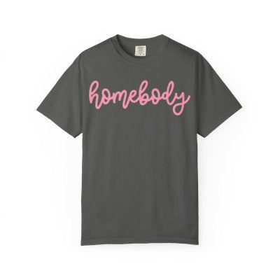 Homebody Graphic TEE | Daisie & Co.
